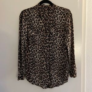 Equipment silk blouse. Leopard print. Size XS.